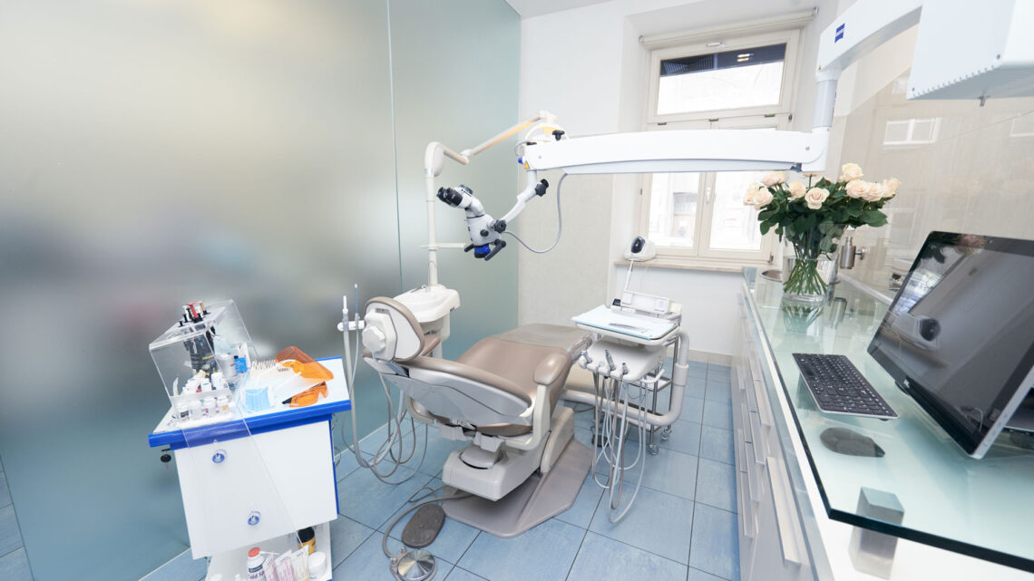 Aparat ortodontyczny – jaki wybrać? Rodzaje, zalety i wady